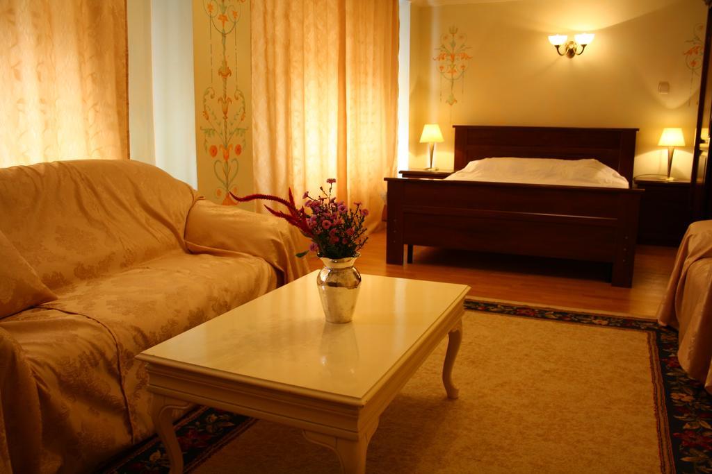 Villa Tamara Bucharest Room photo